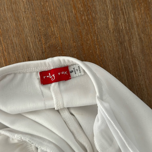 Beautiful white sparkly dress size Small - Picture 2 of 4